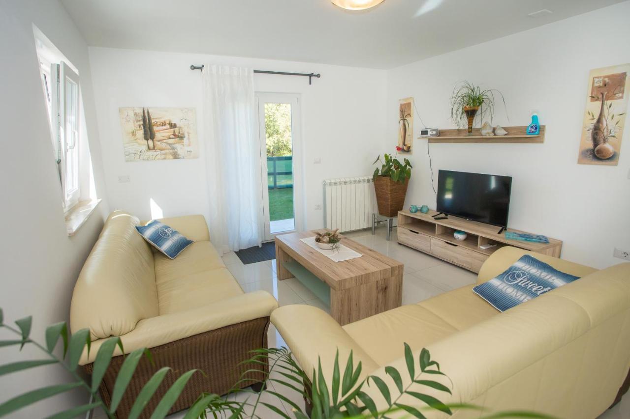 Zagar Apartment โปเรช ภายนอก รูปภาพ