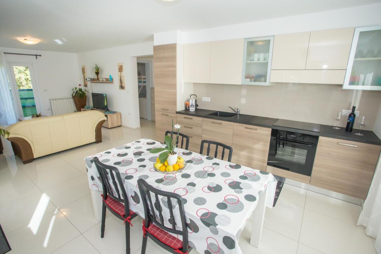 Zagar Apartment โปเรช ภายนอก รูปภาพ