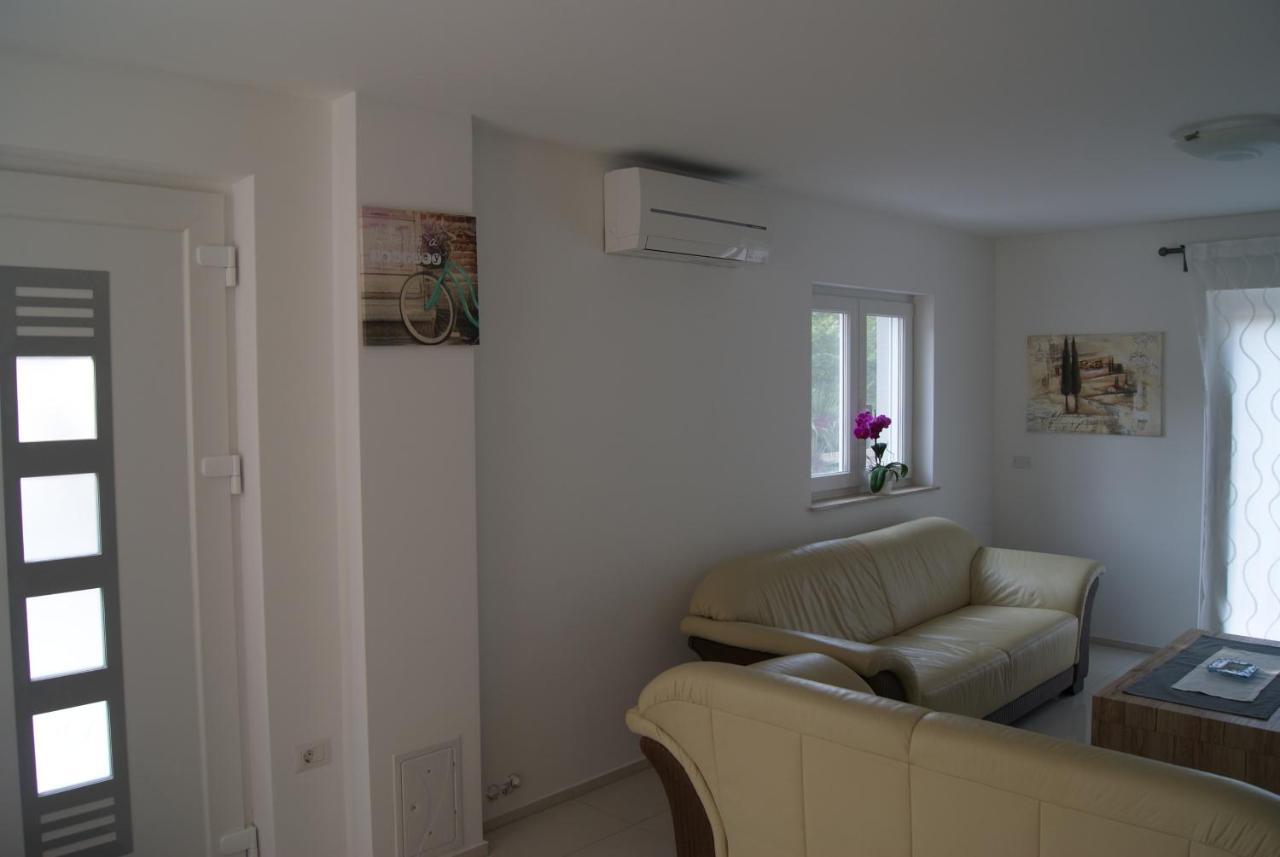 Zagar Apartment โปเรช ภายนอก รูปภาพ
